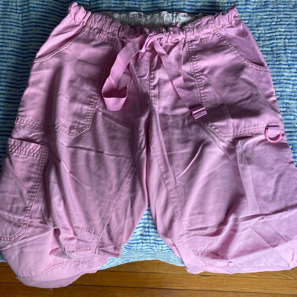 Pink koi cargos